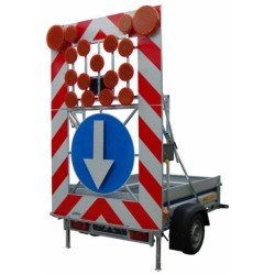 Remorca cu panou MIC semnalizare şi dirijare trafic cu săgeţi luminoase - 17 lămpi LED